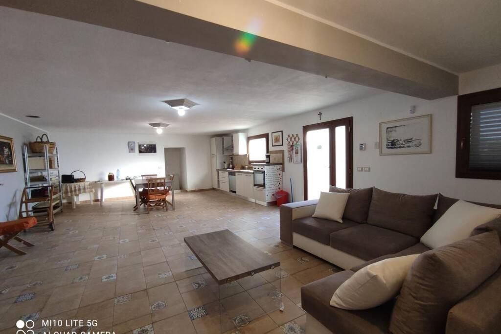 ジンバルドCasa Relax In Periferia Con Ingresso E Parcheggio Privato.アパートメント エクステリア 写真