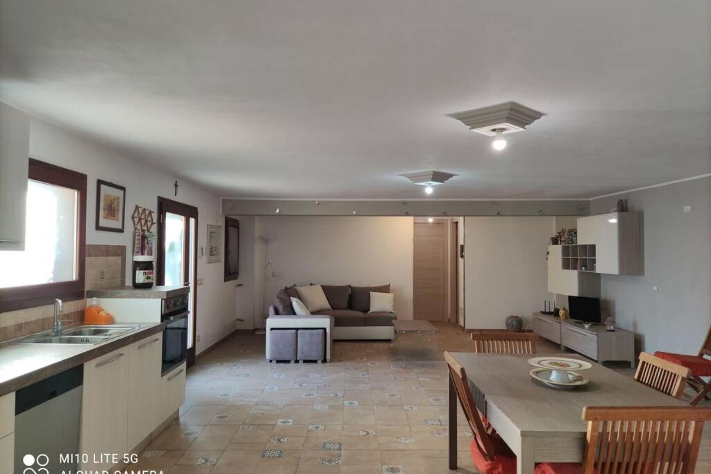 ジンバルドCasa Relax In Periferia Con Ingresso E Parcheggio Privato.アパートメント エクステリア 写真